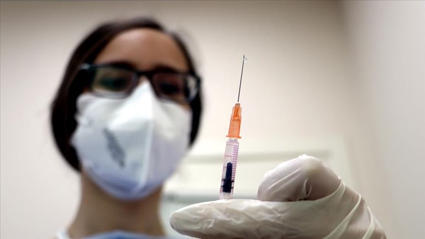 Beş soruda 'üçüncü doz' aşı: Kimlere, hangi aşıyla yapılacak?