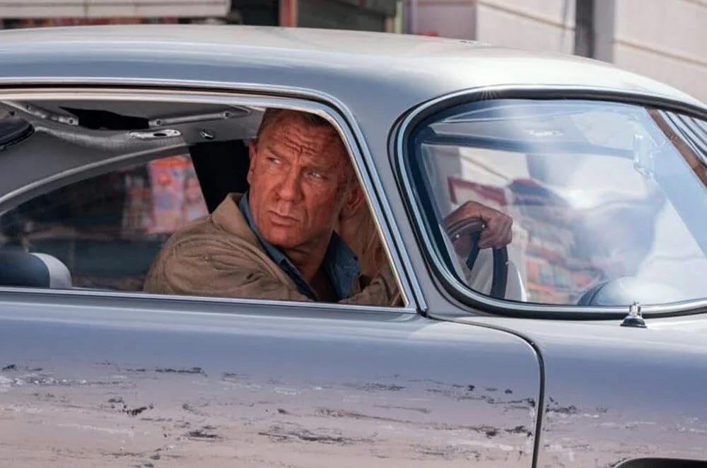 James Bond'un otomobili açık artırmaya çıkıyor