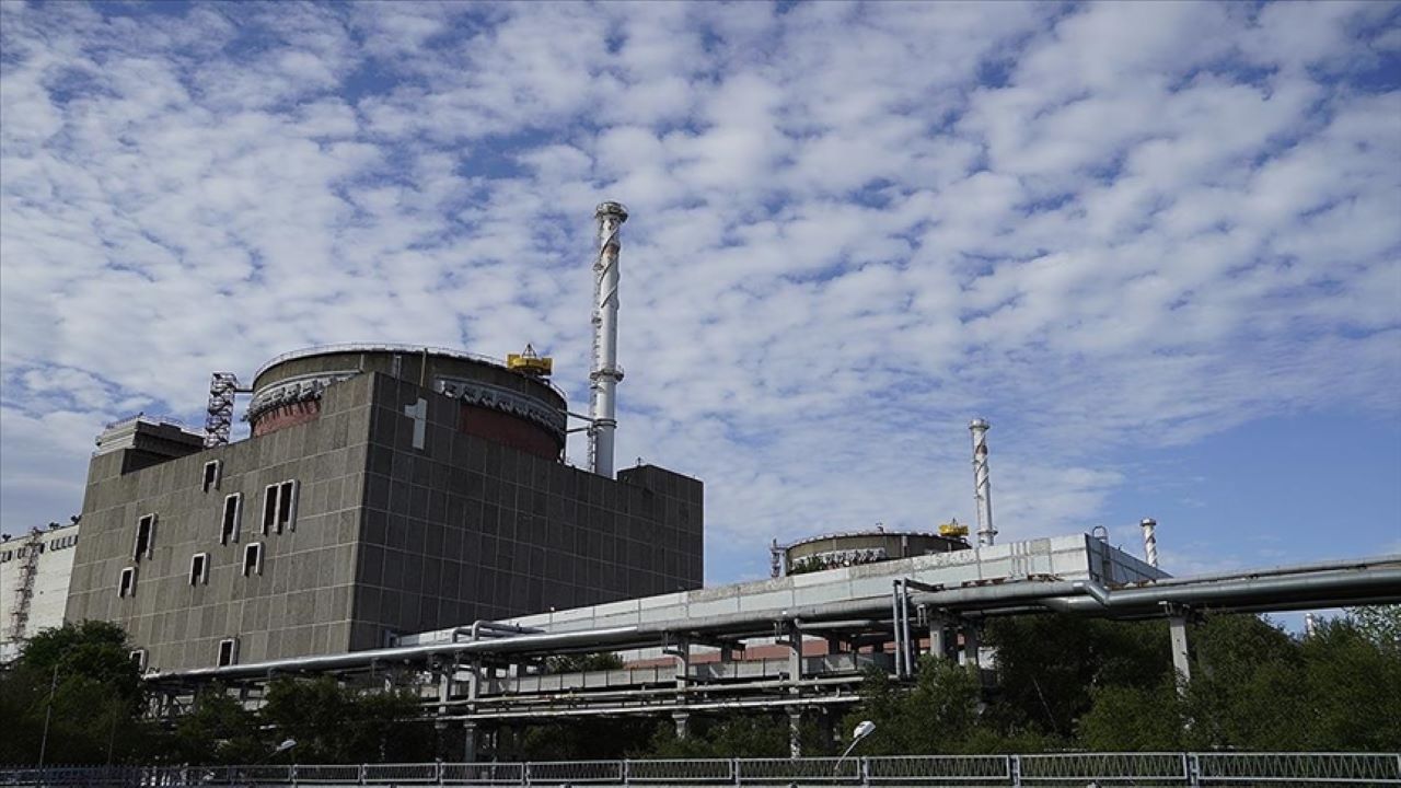 Putin, Avrupa'nın en büyük nükleer santralinin Rus mülkiyetine geçirilmesine yönelik kararname imzaladı