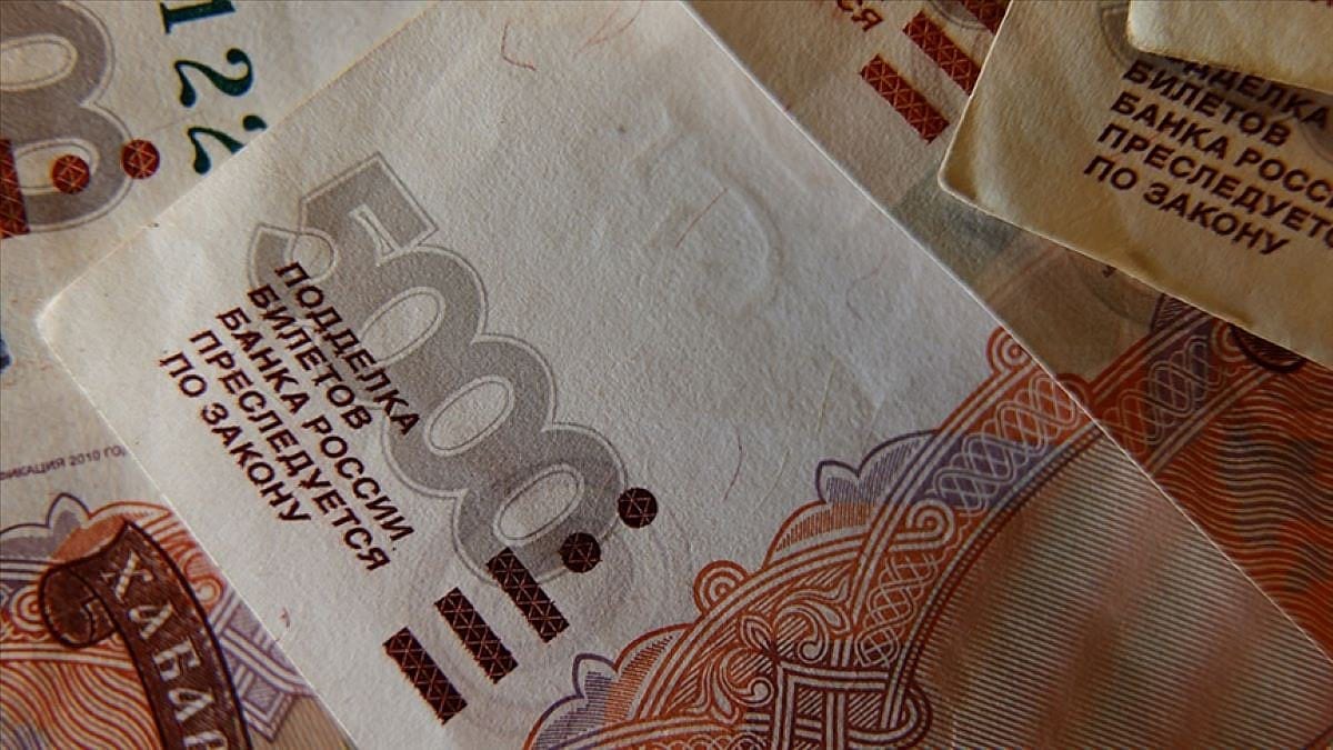 Putin'den ruble hamlesi: Ülke listesi istedi, 2 gün süre verdi