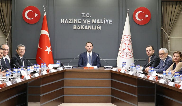 Bakan Albayrak sigortacılık sektörü temsilcileriyle bir araya geldi