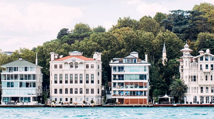 60 yalı ve 40 yalı dairesi satışta
