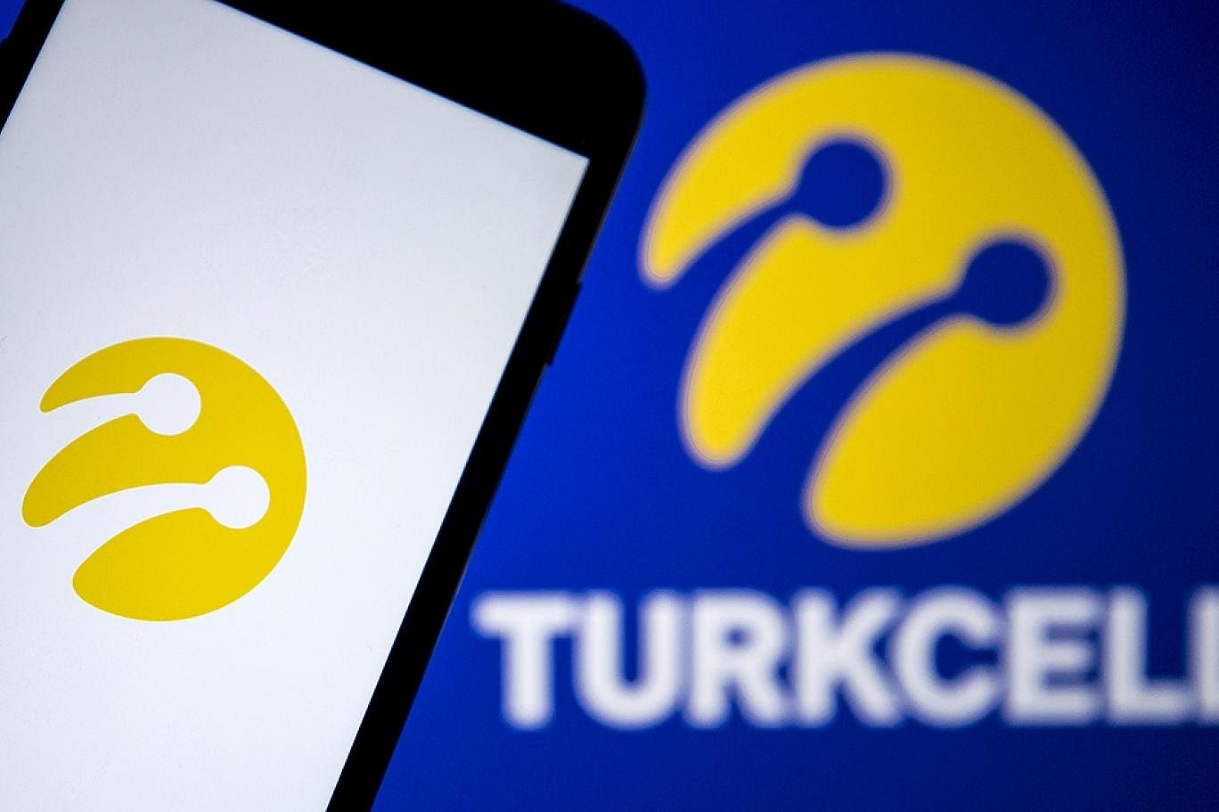 Turkcell'de hisse devrine BTK'den izin