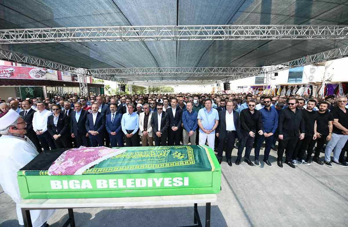 İş insanı Davut Doğan'ın annesinin cenazesi toprağa verildi