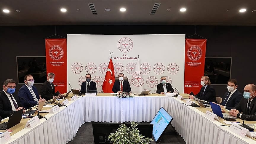Kısıtlamalar İstanbul'da vaka sayılarını nasıl etkiledi? Bakan Koca paylaştı