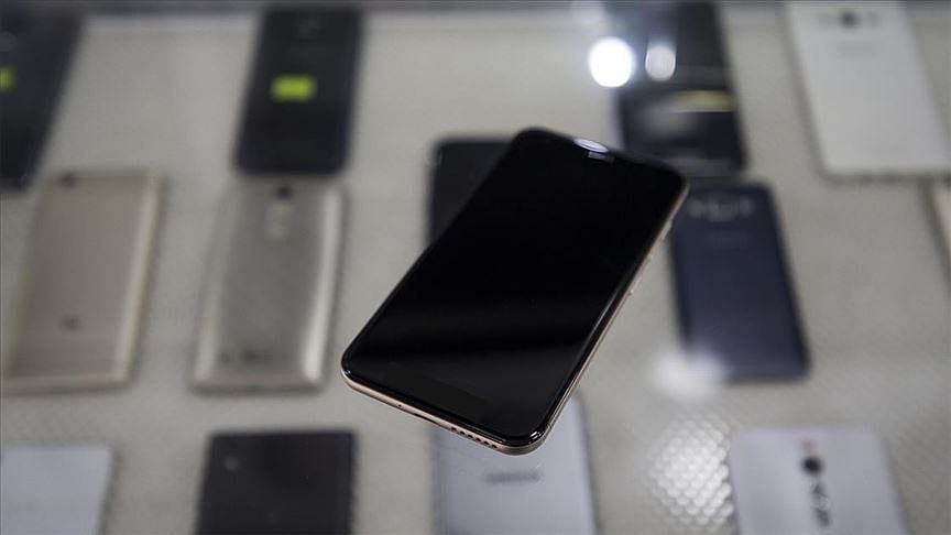 Cep telefonları için yeni geliştirilen cihazla şarj aletleri tarih olabilir