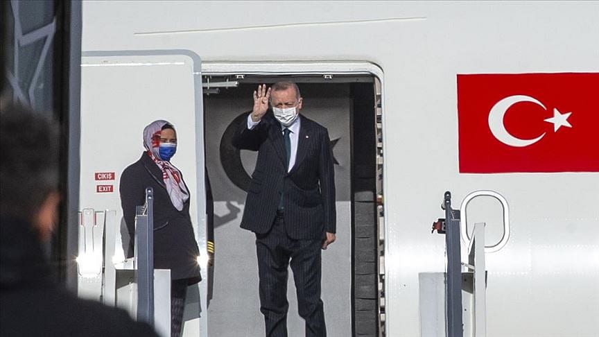 Cumhurbaşkanı Erdoğan Kuveyt ve Katar'a gitti