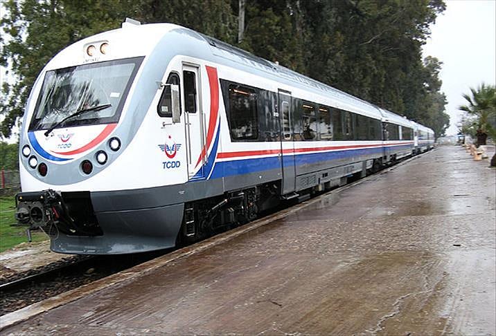 İran'a tren seferleri de durduruldu