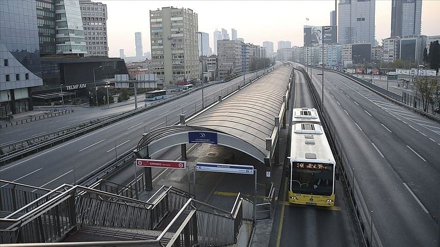İstanbul'da sağlık çalışanları için ücretsiz ulaşım ve park hakkı kararı