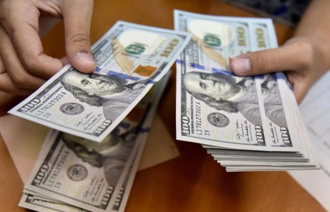 Dolar yeni haftaya yükselişle başladı