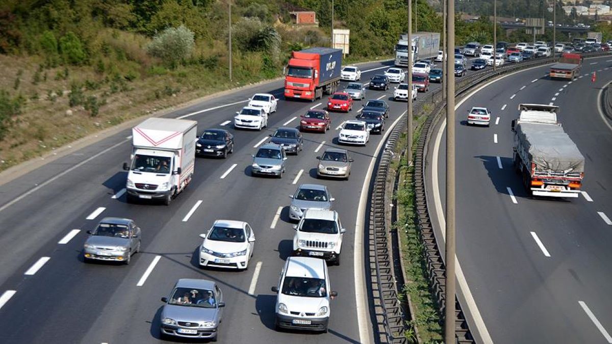 Motorlu taşıtlar vergisi yeni yılda 1-3 yaş otomobiller için 1313 liradan başlayacak