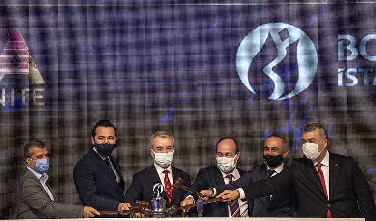 Borsada gong yatırımcı rekoru kıran Qua Granite için çaldı