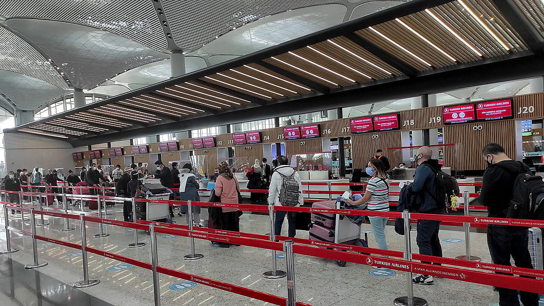 Tam kapanma öncesi dört ilçeye akın-2