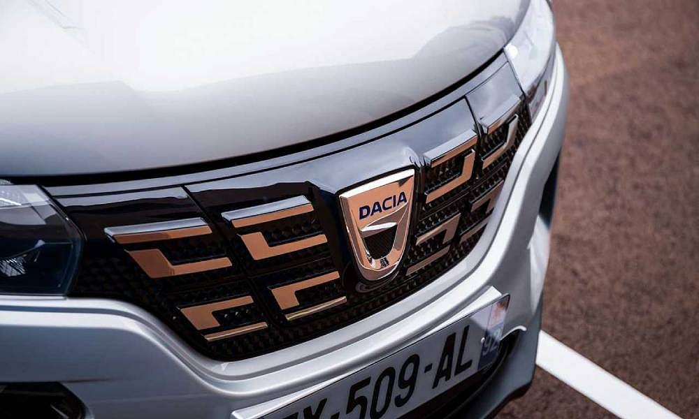 Dacia, logosunu yeniledi