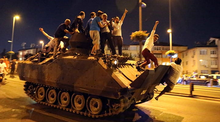 Darbe girişimi ekonomiyi nasıl etkileyecek?