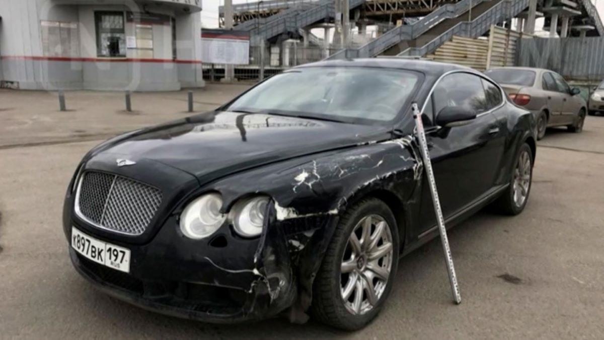 Moskova'da aynı kazayı 30 kez yapan Bentley'in sırrı