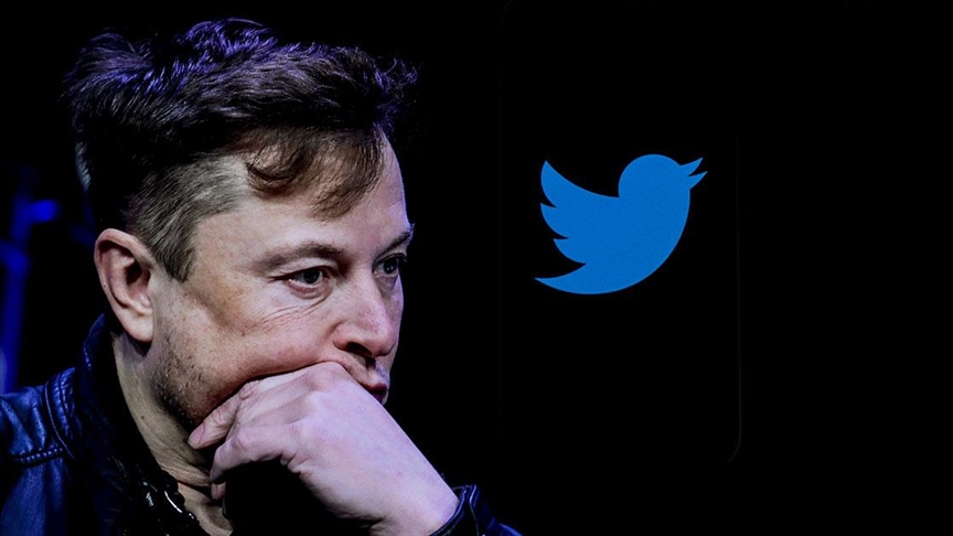 Elon Musk, Twitter'da kendisiyle tartışan çalışanını kovdu