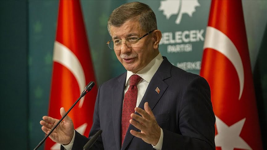 Ahmet Davutoğlu'nun Kovid-19 testi pozitif çıktı