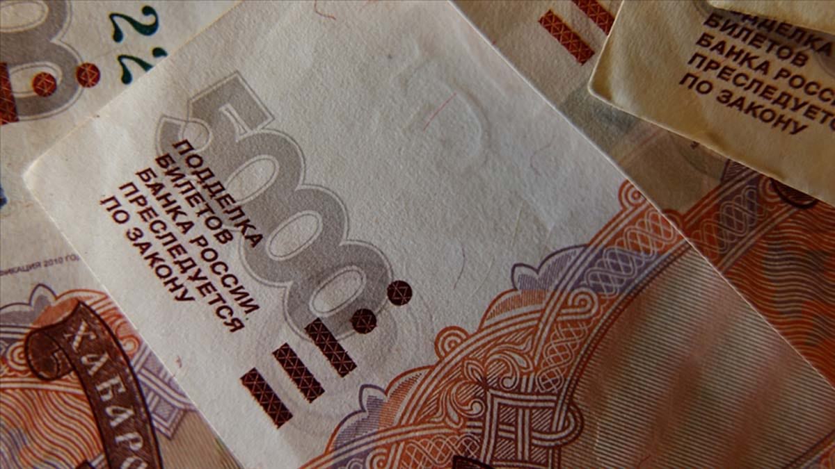 Rusya'dan yeni ruble hamlesi  