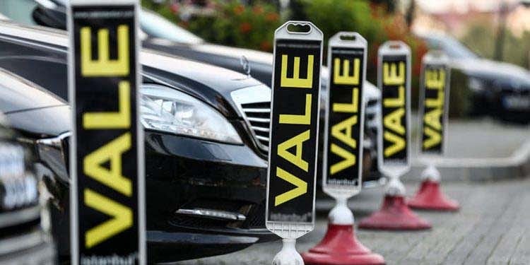 Bakanlık harekete geçti: Vale ve değnekçilere yeni düzenleme