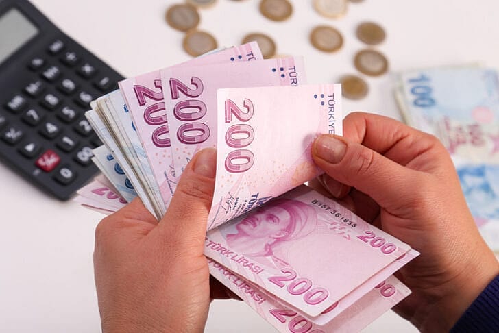 Milyonlarca çalışanı ilgilendiren asgari ücretle ilgili tüm merak edilenler