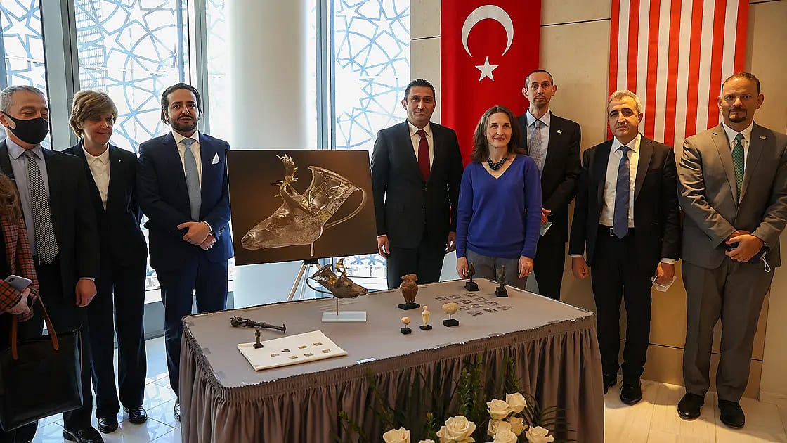 ABD'li milyarderin mülkünde bulundu... 28 tarihi eser Türkiye'ye geliyor-0