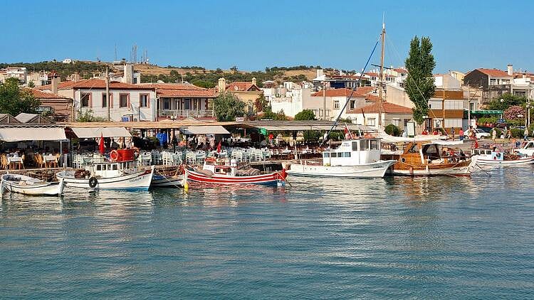 Kuzey Ege'nin gözde tatil merkezleri tedbirlerle yeniden açıldı