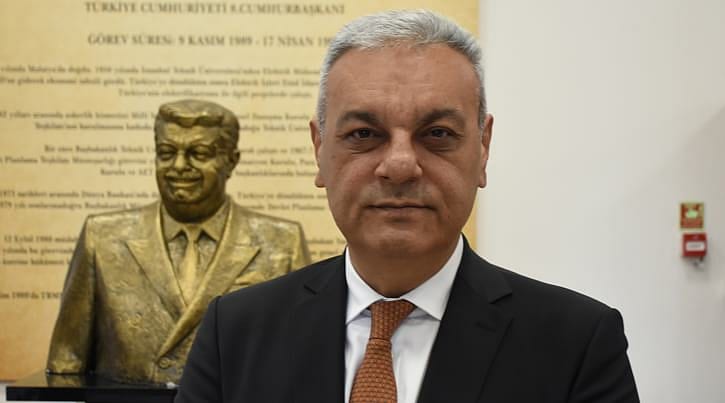 Toyota Türkiye CEO'su Bozkurt'tan 'çip krizi' değerlendirmesi: 'Bugün araç bulan alsın'-0