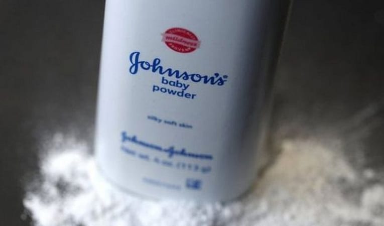 130 yıldır satılıyor: Johnson & Johnson talk pudrasından vaçgeçiyor