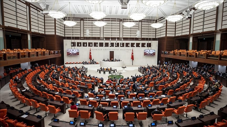 Stokçuluğa cezaların artırılmasını da içeren kanun teklifi yasalaştı