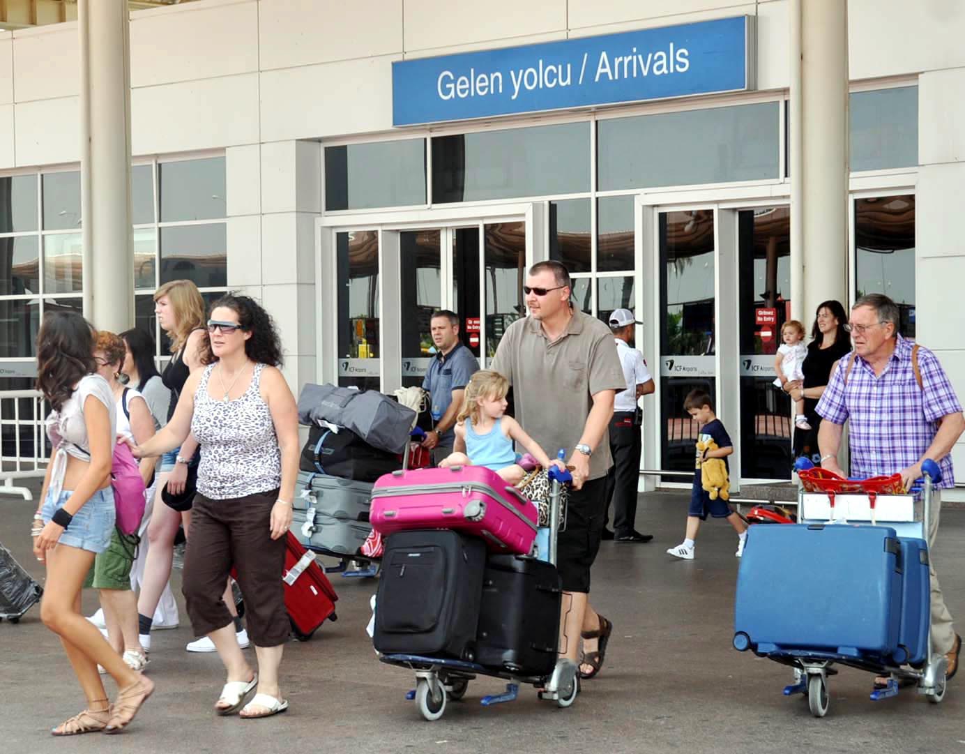 Antalya'ya hava yoluyla gelen yabancı turist sayısı 10 milyonu aştı