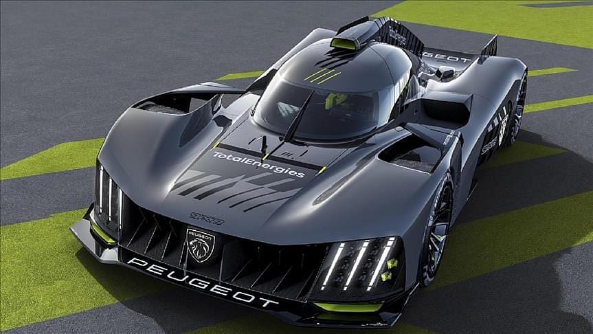 Peugeot Hypercar kategorisindeki yeni modeli Peugeot 9X8’le pistlere geri dönüyor