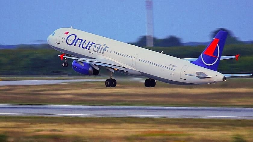 Türkiye'de ilk kez bir özel havayolu şirketi çalışanları sendikalı oldu