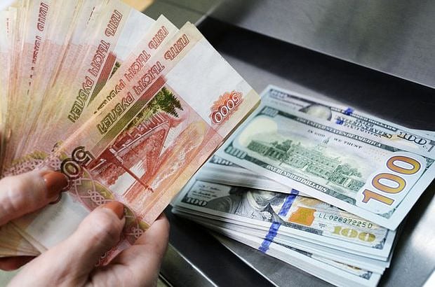 Rusya Merkez Bankası, dolar ve euro kullanımını azaltmaya yönelik ek tedbirler alacak
