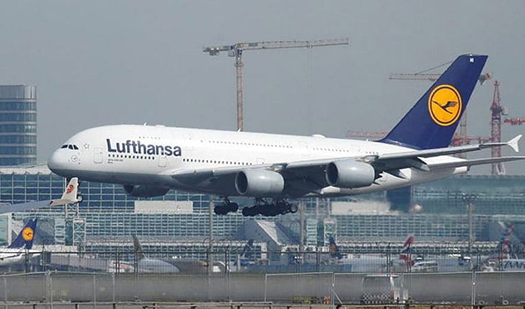 Lufthansa, DAX endeksinden çıkarılıyor