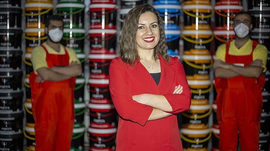Borç parayla hırdavat dükkanı açtı, fabrika sahibi oldu