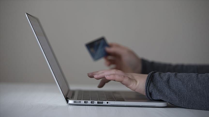 3 ürün grubunda e-ticaret, geleneksel alışverişi geçti