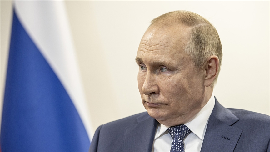 Putin: Petrol ve doğal gaz gelirlerimiz artıyor