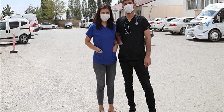 Koronavirüsü yaşayanlar neler anlatıyor? 'Virüs yok' deyip yakalananlar var-3