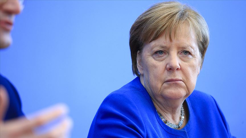 Angela Merkel koronavirüs nedeniyle kendisini karantinaya aldı