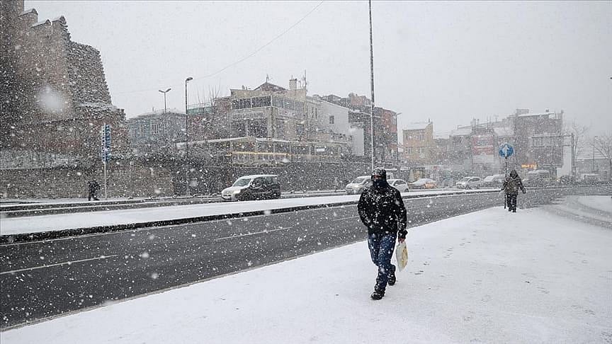 İstanbul'da kar yağışı etkili oluyor