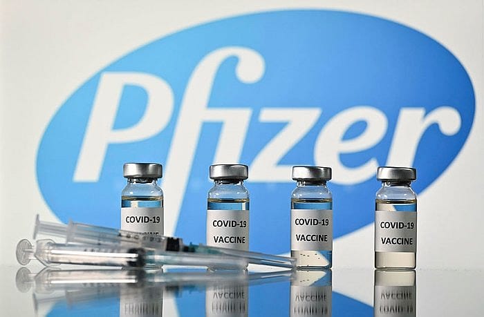 Pfizer aşı dağıtım hedefini yarıya düşürdü