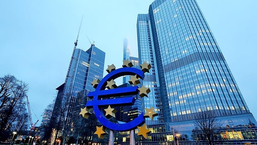 Euro Bölgesi'nde yatırımcı güveni 6 ayın düşüğünde