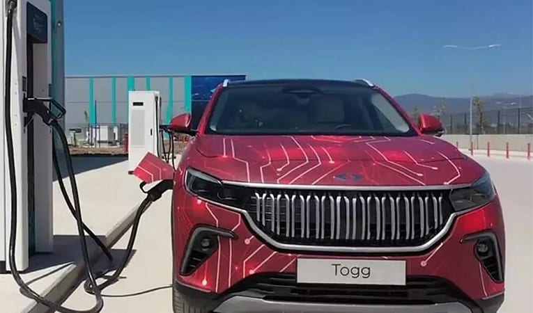 Hisarcıklıoğlu: TOGG'un fabrika açılışı 29 Ekim'de, Mart ayında da yollarda olacak
