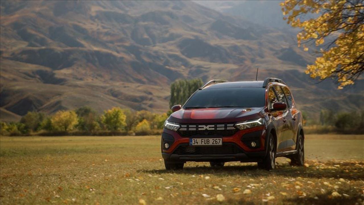 Dacia'nın 7 kişilik yeni modeli Jogger'ın Türkiye satış fiyatı açıklandı