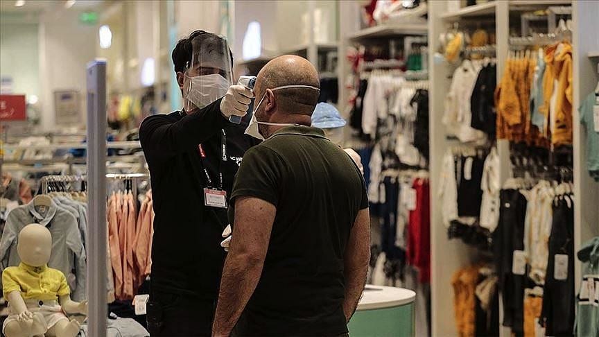 Koronavirüs rehberleri güncellendi: AVM ve mağazalarda nelere dikkat edilmeli?