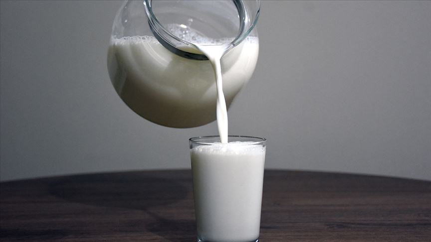 Süt üreticileri fiyat polemiğinde "süt-yem paritesi"ne bakılmasını istiyor