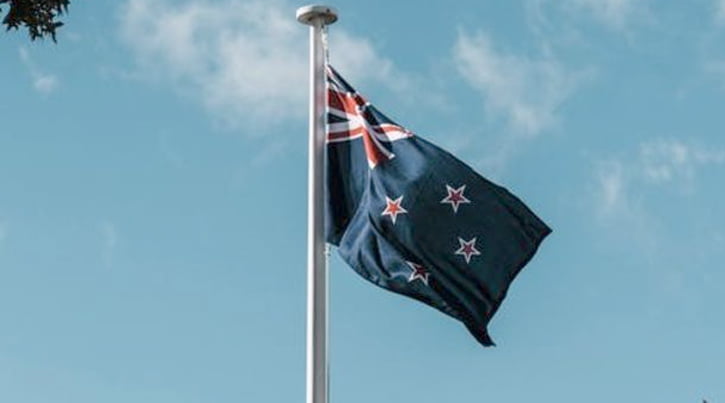 Yeni Zelanda karantina döneminde yüzde 12,2 küçüldü
