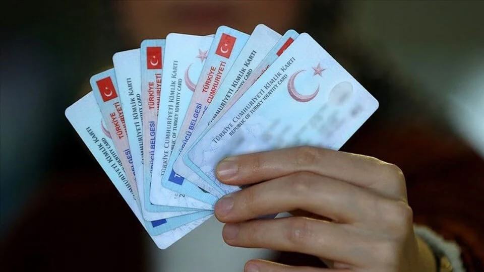 Türk vatandaşlığına geçişte yeni şartlar: Dövizler Merkez'e satılacak