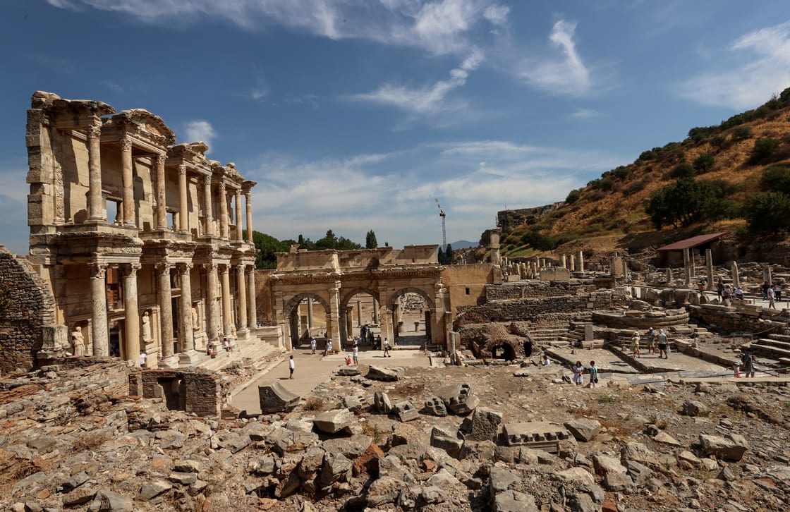 Bakan Pakdemirli: Efes Antik Kenti gelecek yıl denizle buluşacak